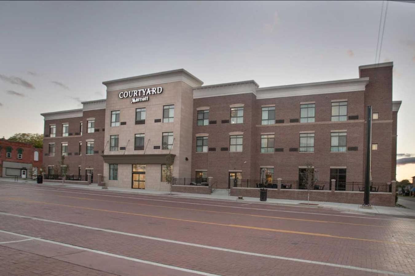 Hotel Courtyard By Marriott Albion Exterior foto